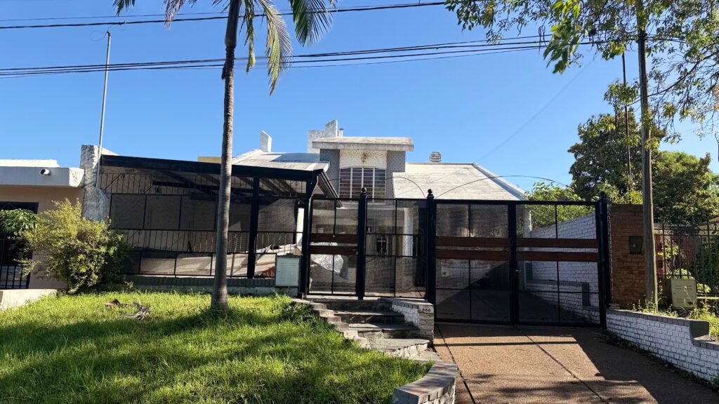 Casa en venta en barrio paracao en Paraná