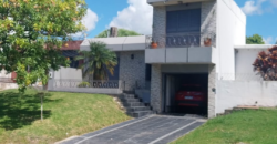 Hermosa casa en venta en calle Garrigó
