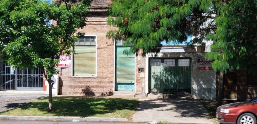 Casa a reciclar en venta en Bvard. Racedo y Av. de las Americas