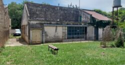 Casa con local en venta en San Benito