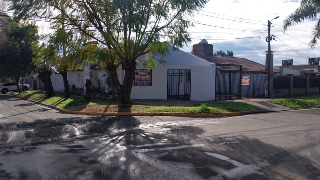 casa en Venta en Paraná, calle Del Barco centenera