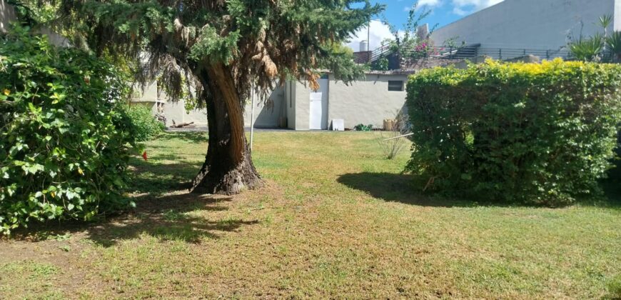 Hermosa casa en venta en calle Garrigó