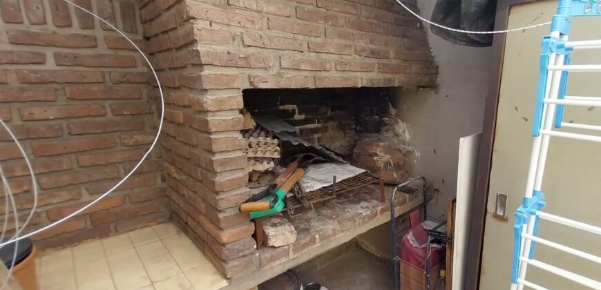 Casa en venta calle Balcarce a mts de Av Ejercito (Parana)