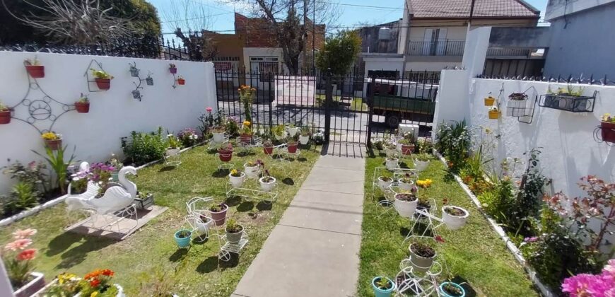casa en venta Parana, zona gazano, 2 dormitorios