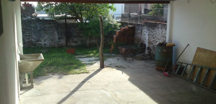 casa en venta calle Espeletta a 50m de Av. Ramirez , Parana