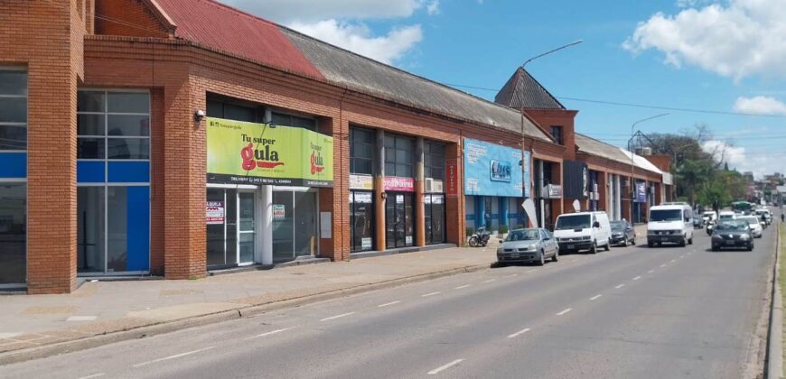 Local en alquiler Av Almafuerte zona ex hipódromo (Parana)
